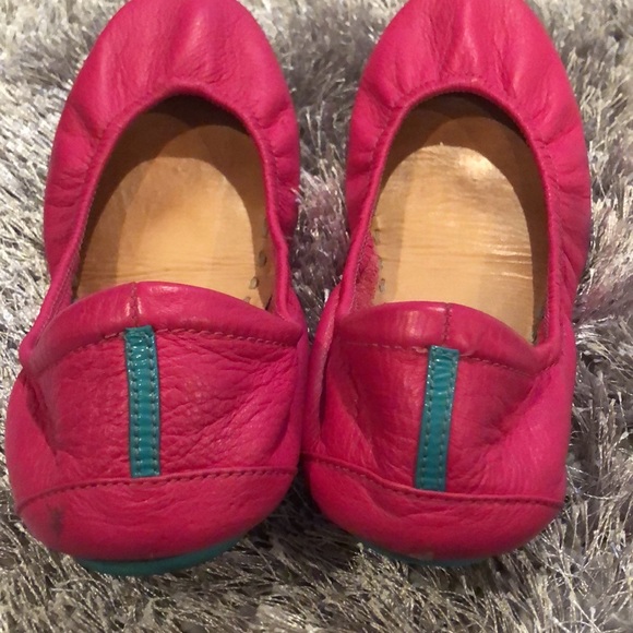 Tieks Shoes - Stunning Tieks🌸 Pop Pink